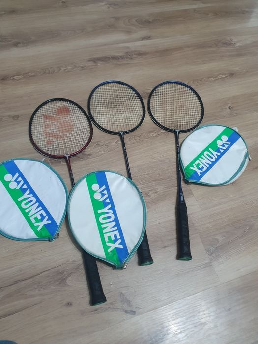 Rachete Yonex și Treton