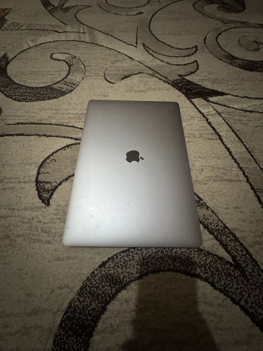 MacBook Pro!Model A1707