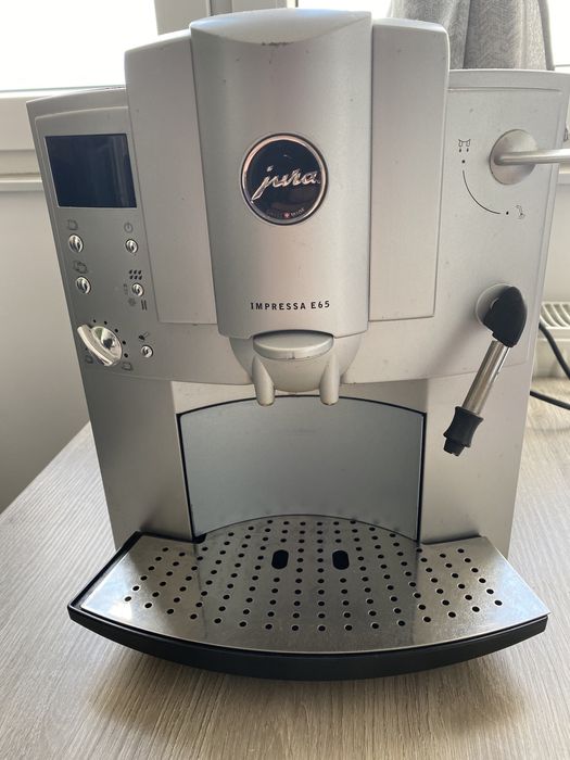 Vand espresoare de cafea Saeco, Philips, Jura, Delonghi, Miele