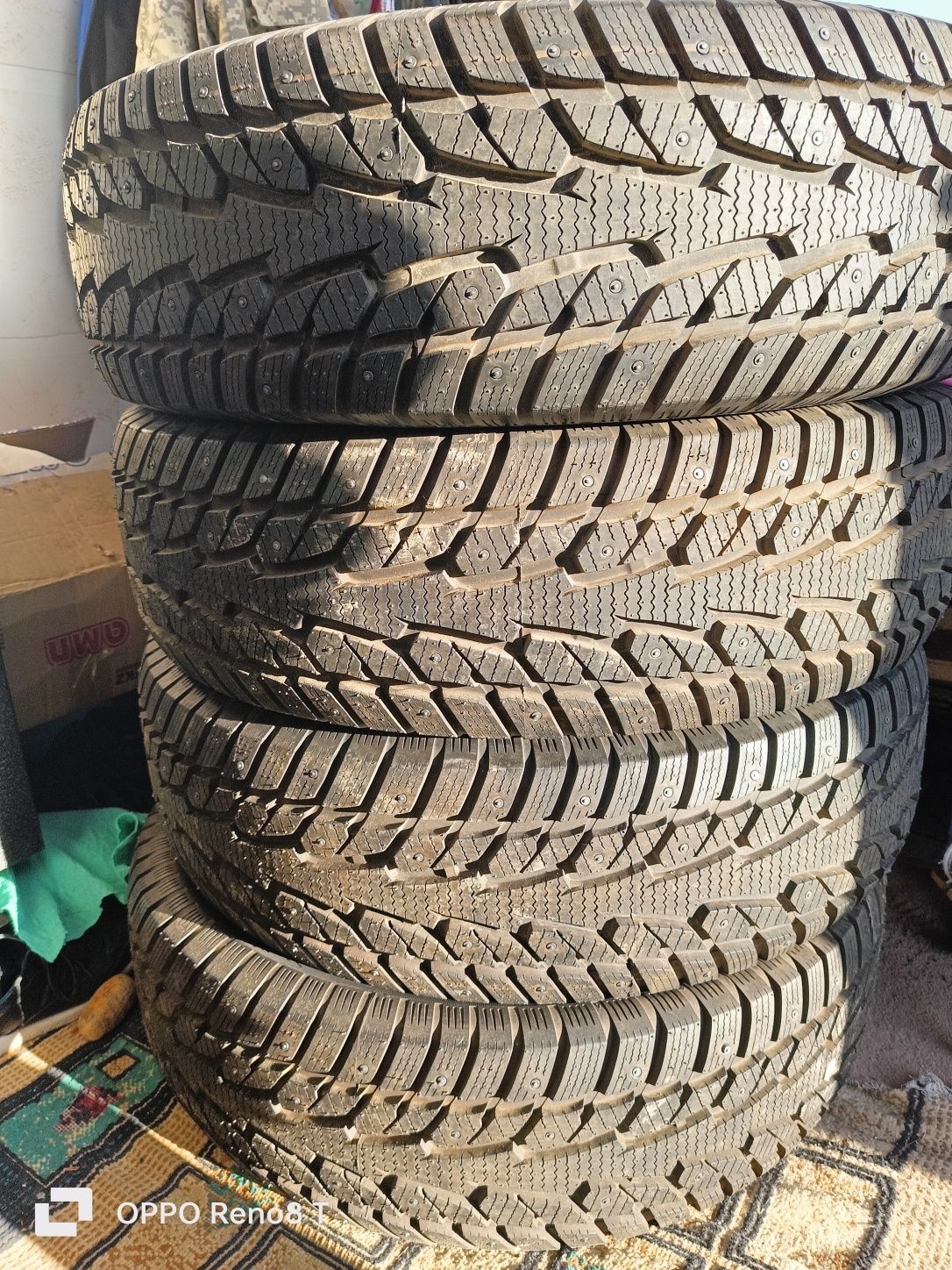 Зимние шиповонные шины 265/70R17