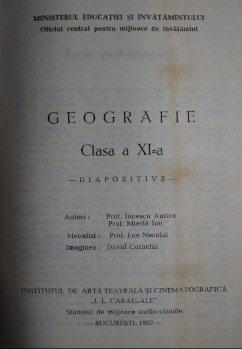 COLECTIE: Diapozitive "Geografie Clasa a XI-a" VINTAGE 1982 + catalog