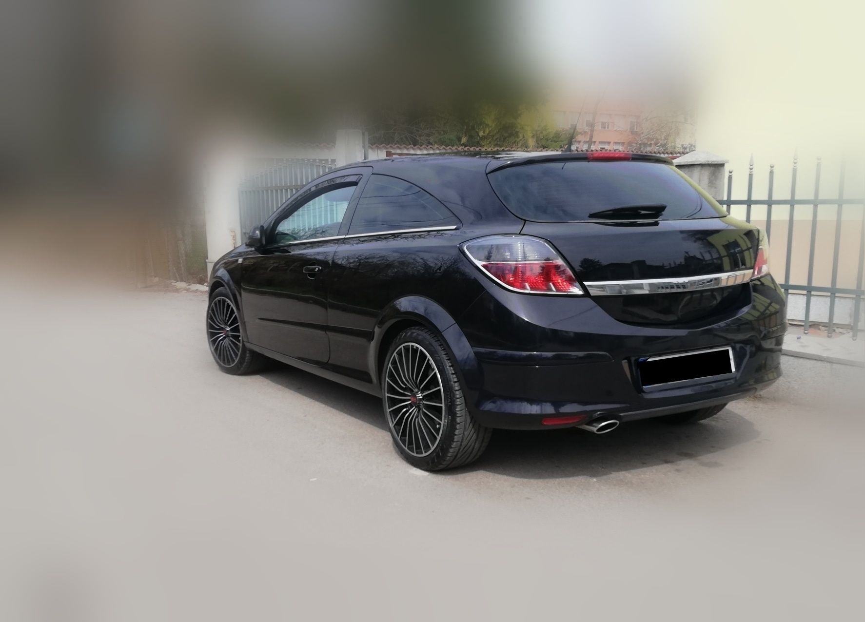 Опел Астра H GTC 2.0турбо 200кс