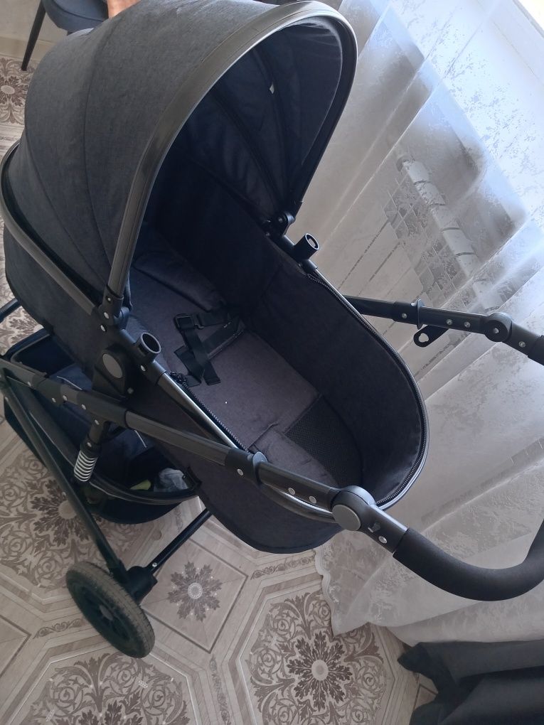 Продам детскую  коляску