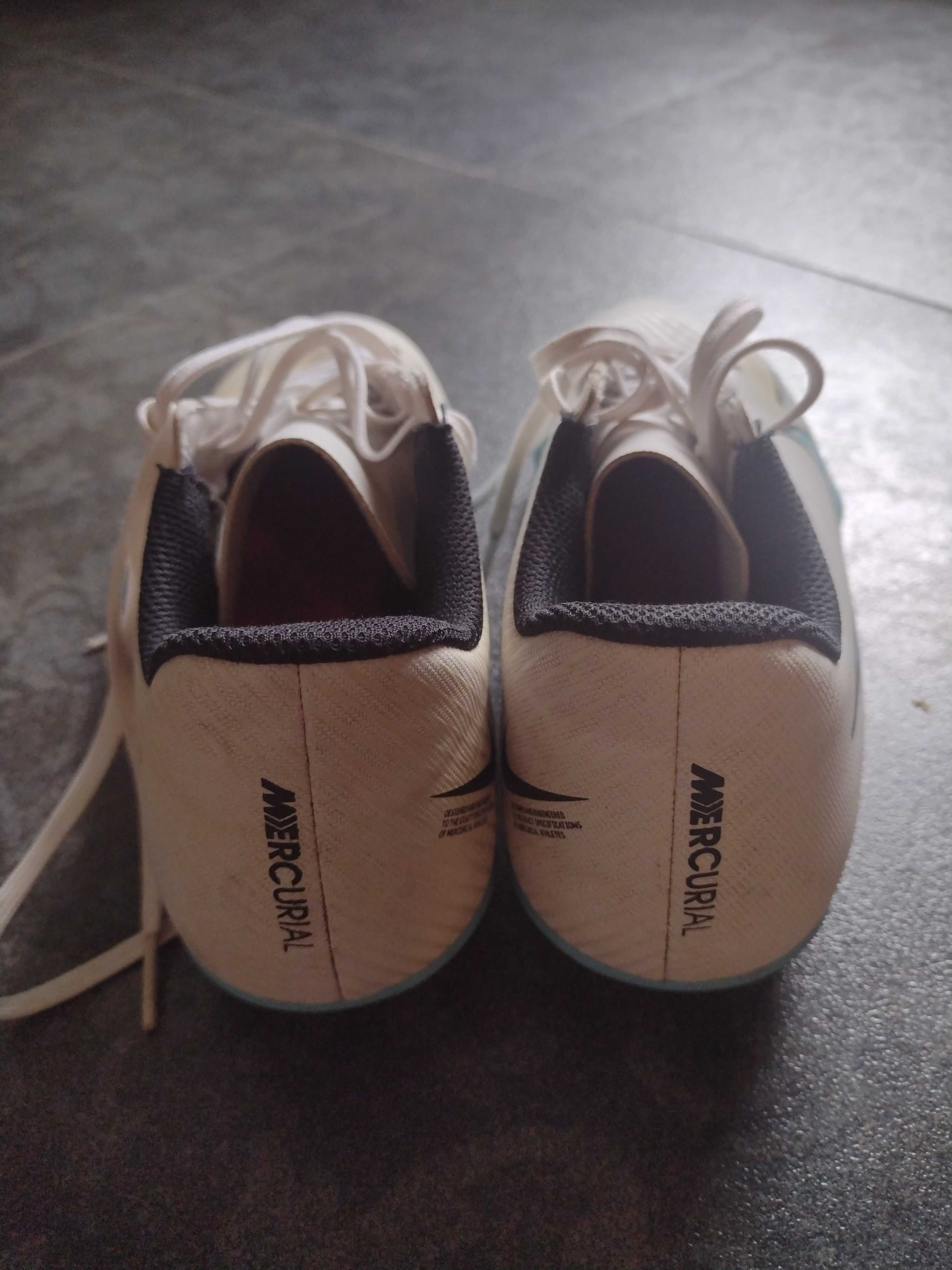 Бутонки  Nike, 38.5