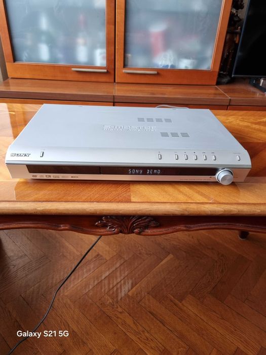 Система за домашно кино SONY DAV-DZ10