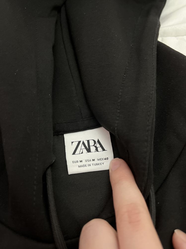 блуза за фитнес от zara