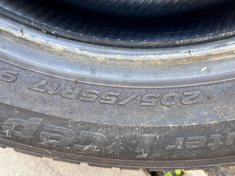 205/55/R17 Hankook Winter 4бр зимни dot1220