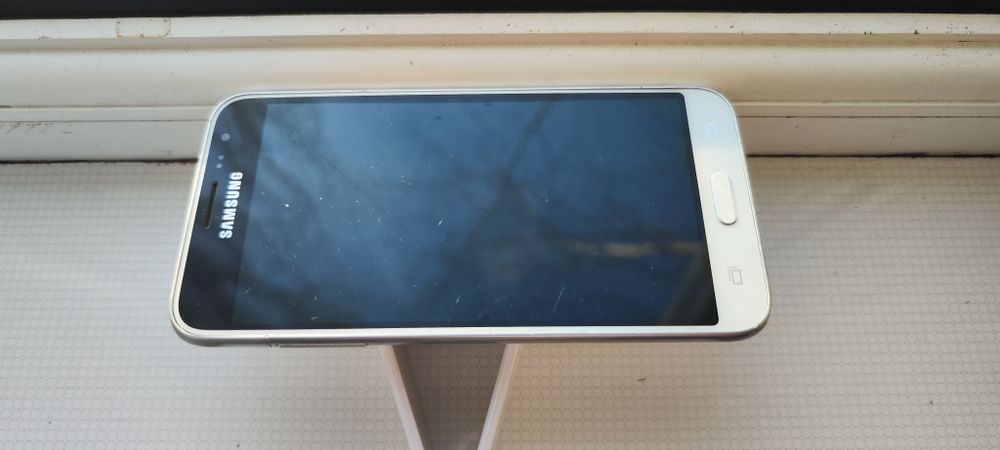 Samsung Galaxy J3 (2016) SM-J320F/DS pentru piese!