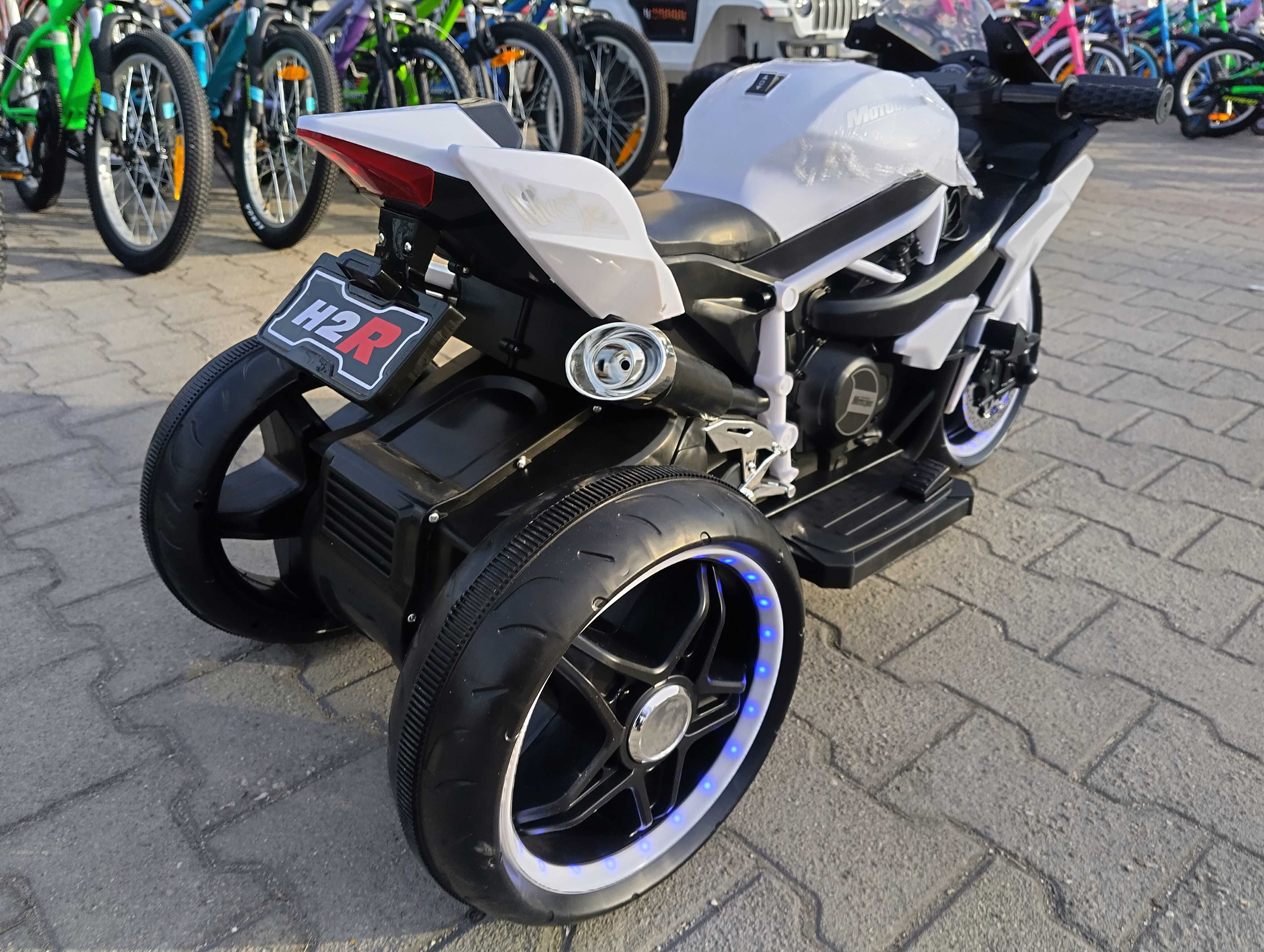 KAWASAKI акумулаторен мотор NINJA бял
