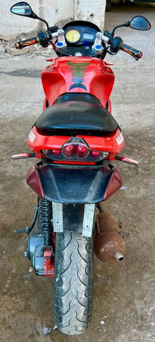 Vând Scuter Gilera DNA 50 (set 80cc) - Acte în regulă