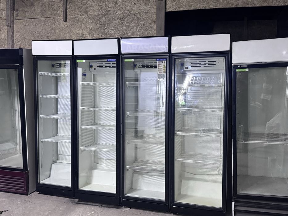 Холодилньик витринный