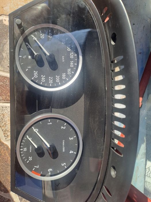Vând ceasuri bord bmw seria 5