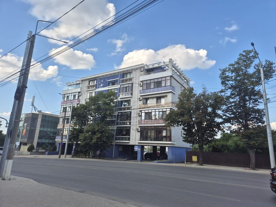 Vând apartament Bucium Bellaria