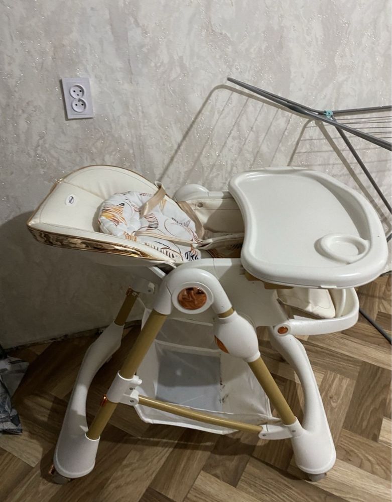 Продам стул для кормления