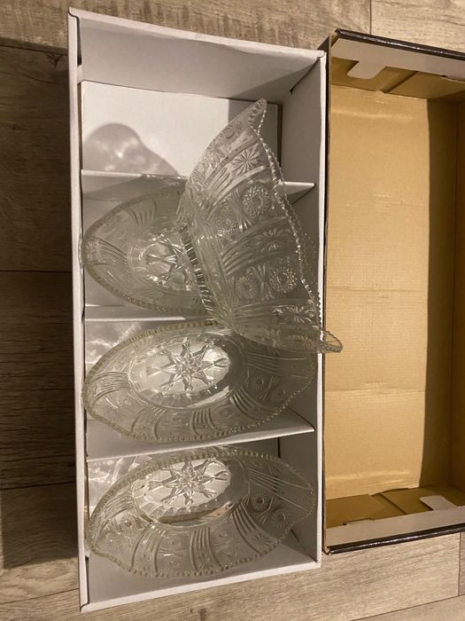 Продам 2 набора из хрусталя
