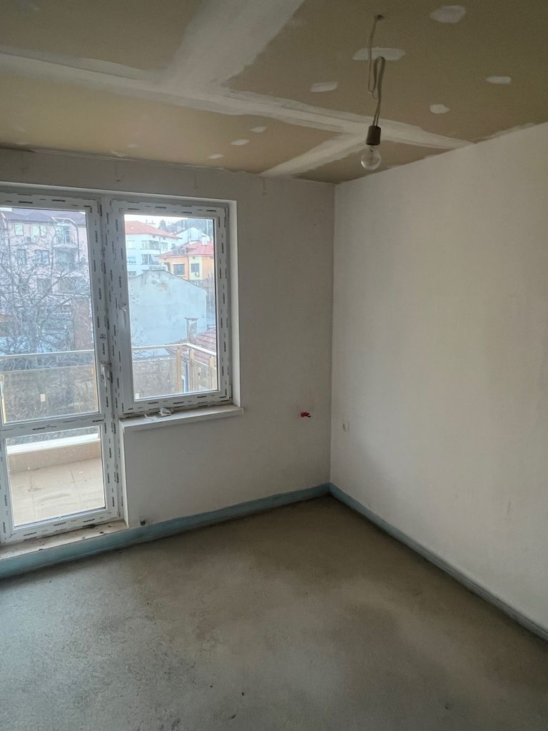 Продава се Тристаен апартамент в Асеновград - 103 кв.м за 1250 €/кв.м - Снимка #11