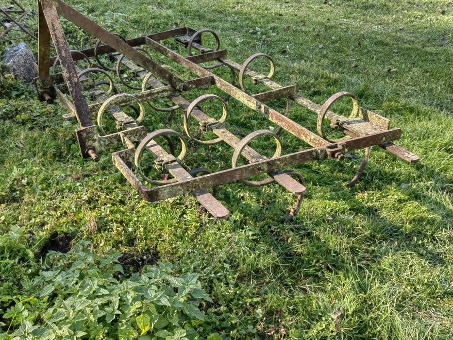 Scarificator pentru pamant