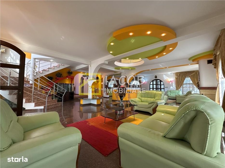 Casa impunatoare P+1+M in Cleja  ideala pentru locuinta sau investitie