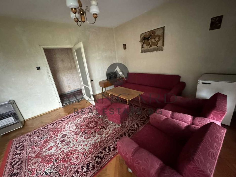 Продава се Двустаен апартамент в Пловдив, Христо Смирненски - 65 кв.м за 1115 €/кв.м - Снимка #1