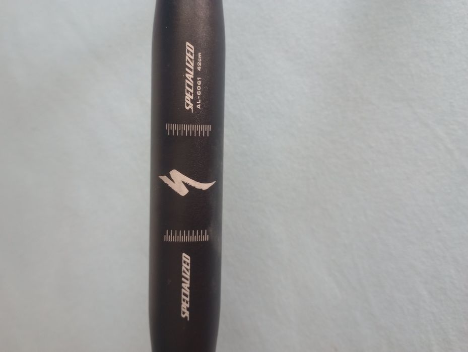 Леко и надежно кормило Specialized