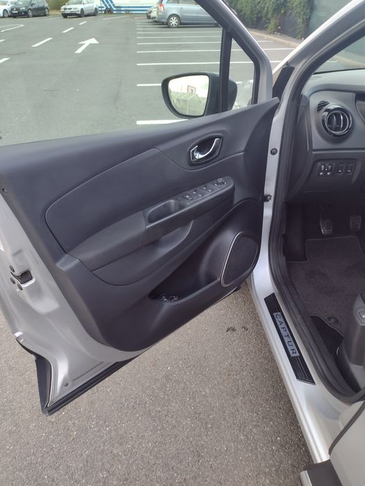 Vând Renault Captur