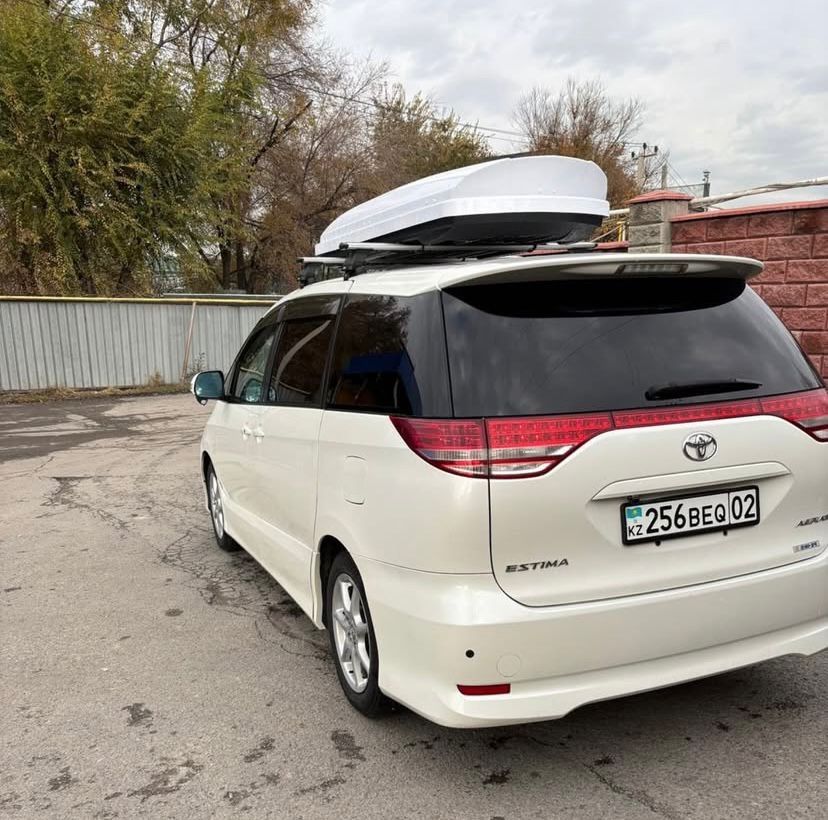 продам машину Toyota Estima