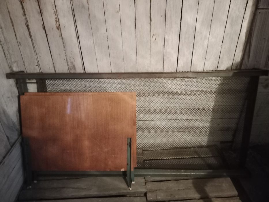 Продам кровать панцирную полторушка