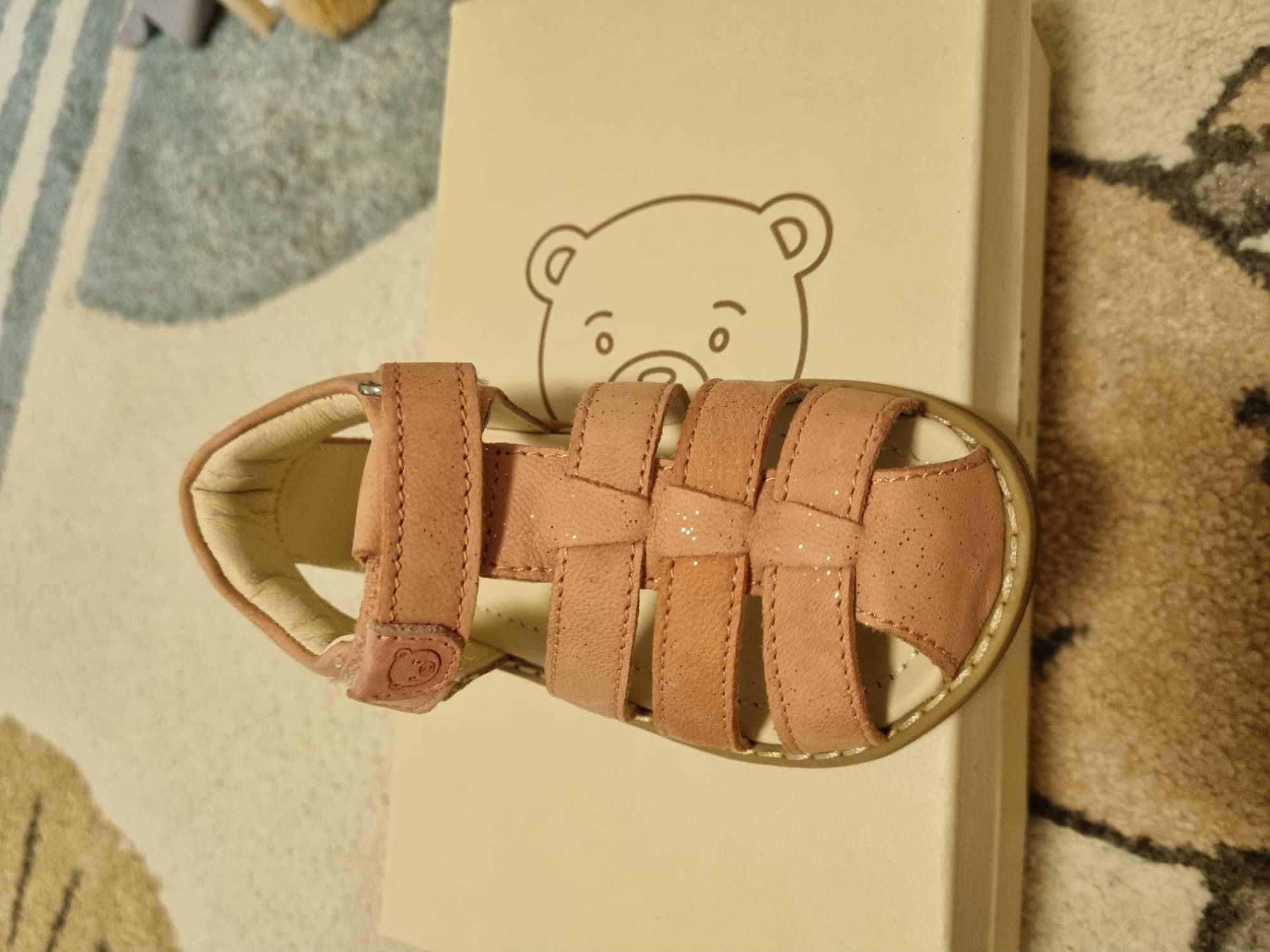 Нови детски сандали