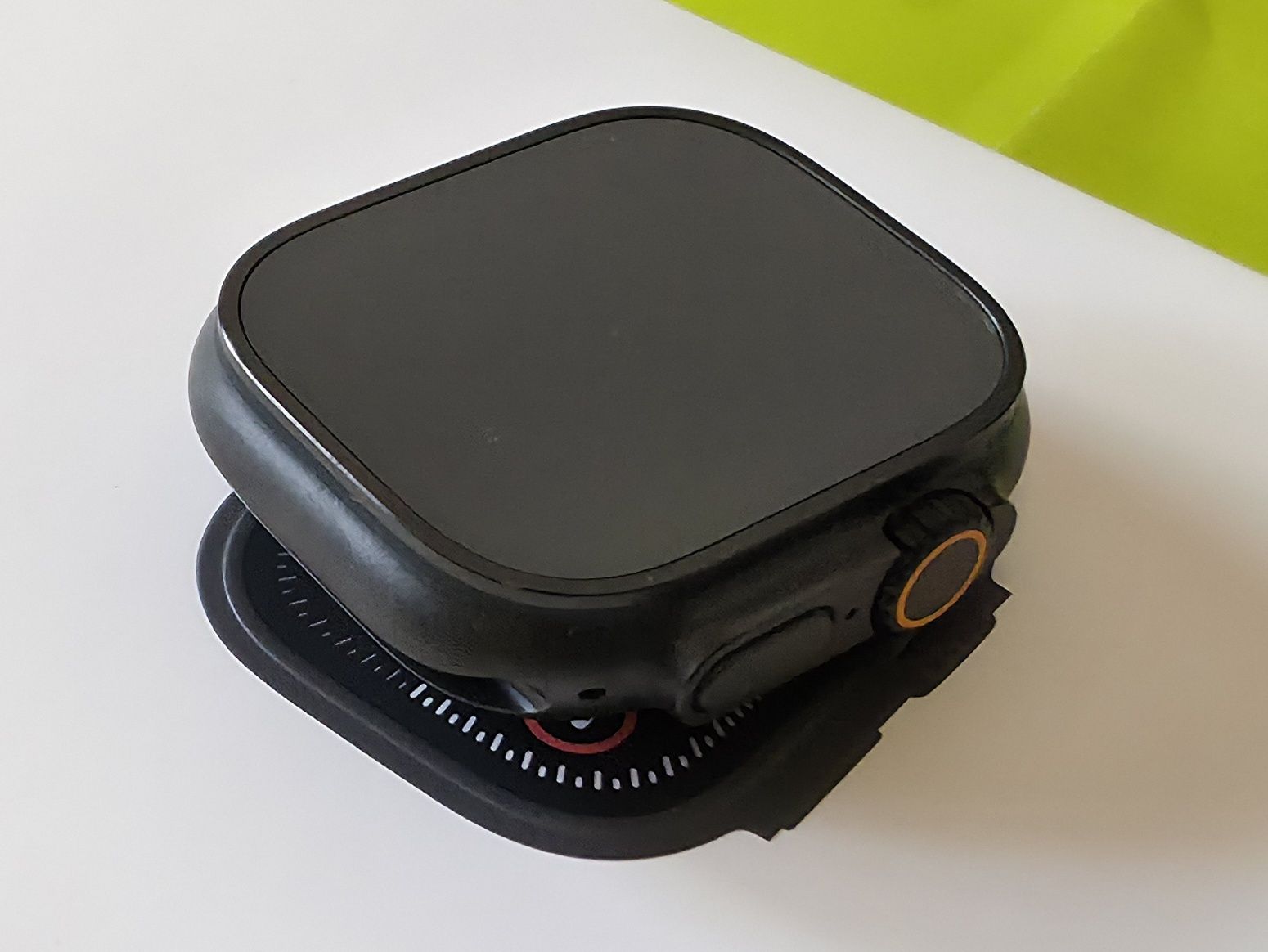 КАТО НОВ 49mm Apple watch Ultra 2 CEL Yettel Гаранция '27 Black Green