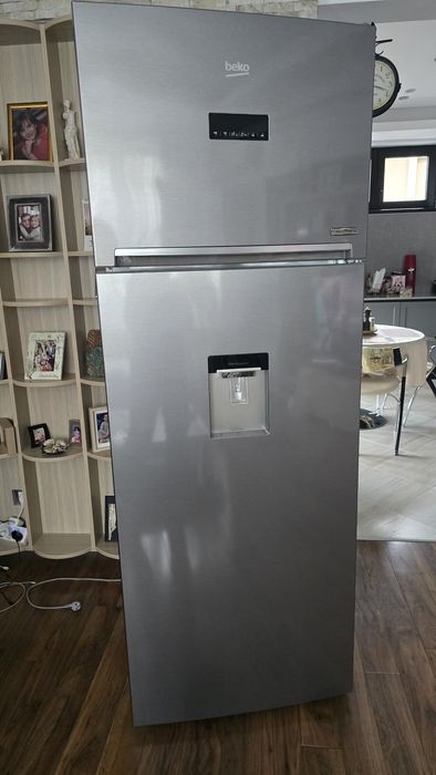 Combina Beko 471 l, No frost, Argintiu