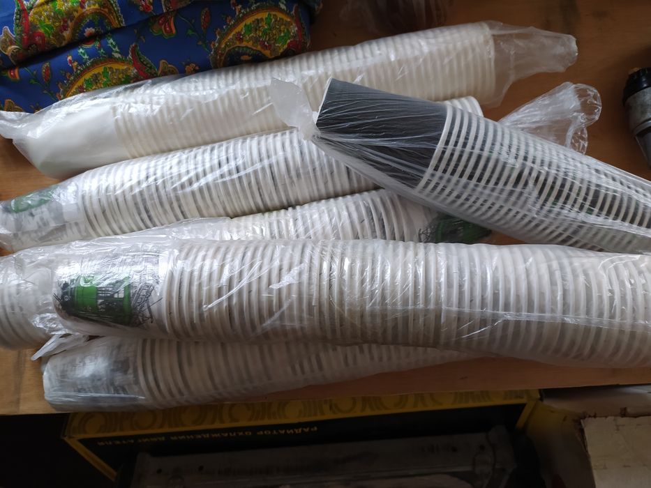 Продам бумажные стаканы вилки ложки