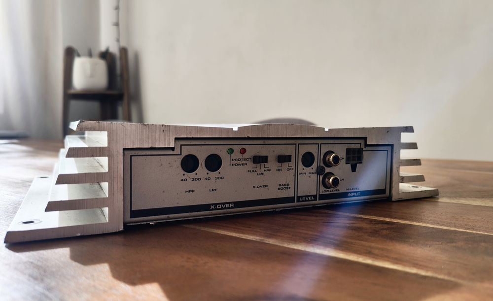 Усилвател Magnat Classic 200