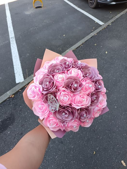 Buchete / ornamente de flori din Satin