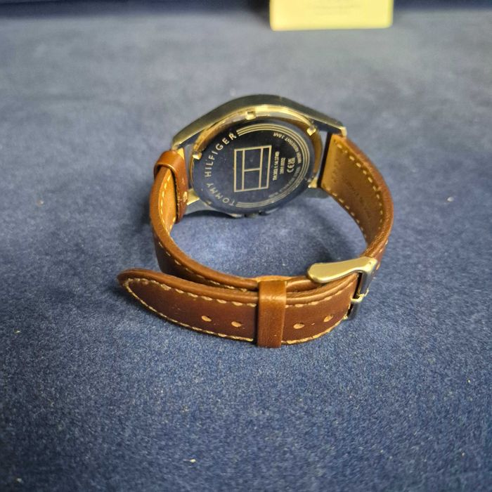 (B32544.1/Ag28 Doi Baieti) Ceas Tommy Hilfiger Bruce / Garantie 2 ani!