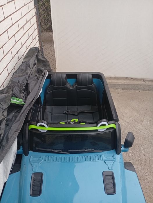 Elktro mobil detskiy