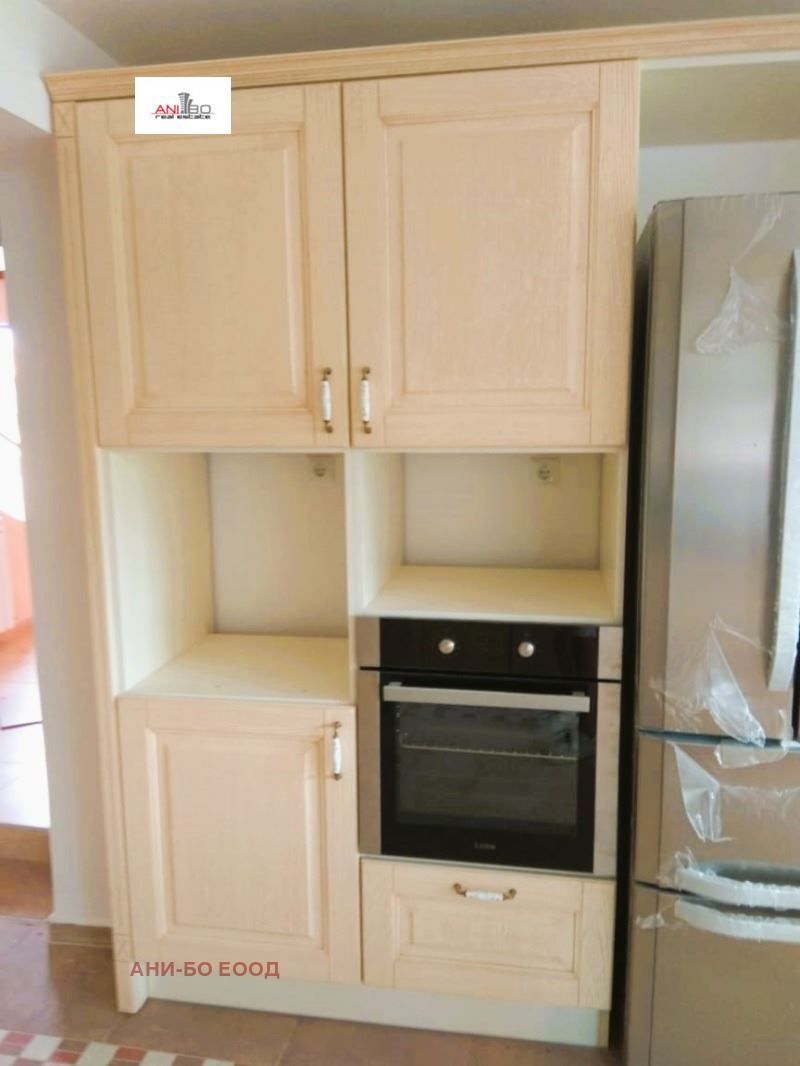 Къща в Варна, област-гр.Долни чифлик площ 370 цена 234500