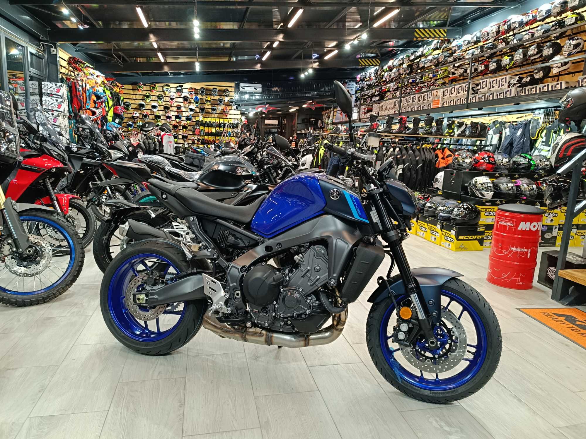 Yamaha MT-09 noua 0km-pret PROMO prin EST BIKE Campina