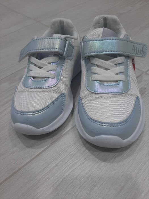 Маратонки с" Ариел "