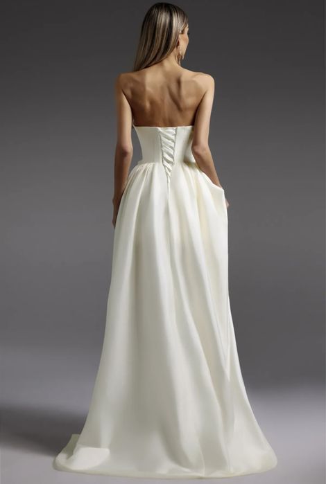 Официална бяла рокля Bella Barnet