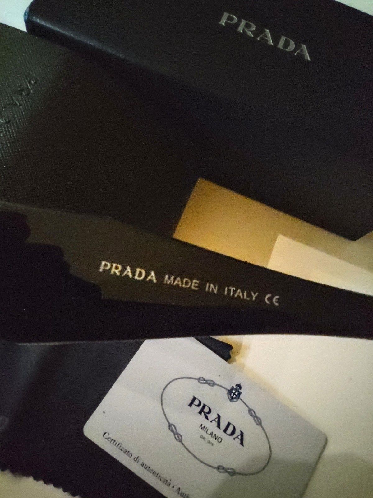 Стилни дамски слънчеви очила Prada, Прада очила