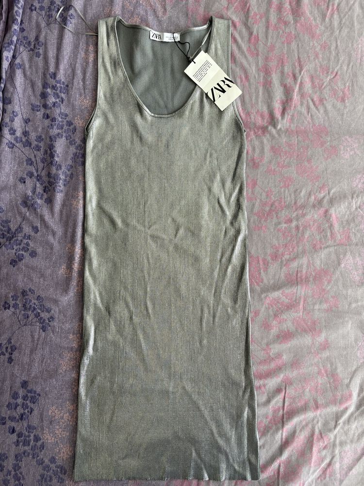 Сребриста рокля Zara