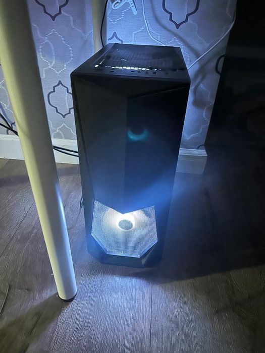 Игровой компьютер продаю комплектом отдельно нет