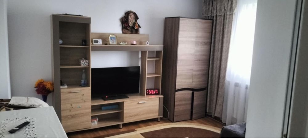 Vand Apartament decomandat 2 camere