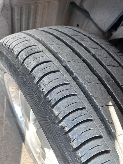 Джанти с гуми Нисан