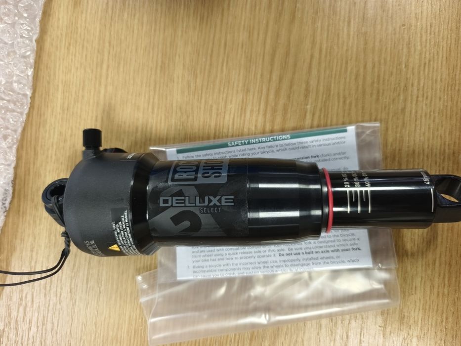 НОВ амортесьор/шок RockShox Deluxe Select Rear Shock DebonAir 190x45mm