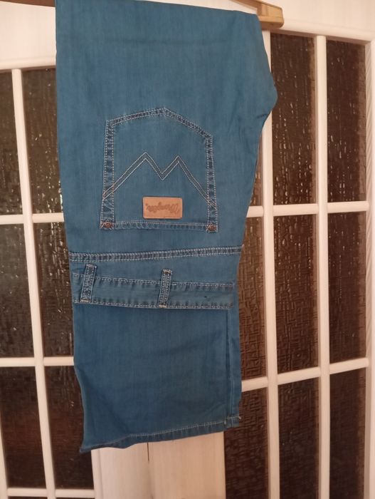 Одежда для мужчин джинсы