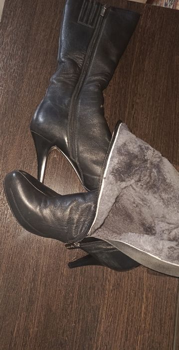 Продам сапоги зимние. Натуральный мех, кожа.