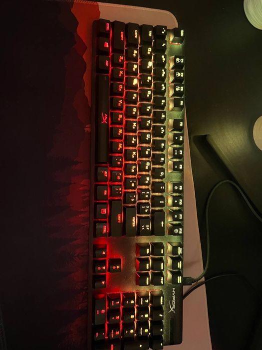 Клавйатура sotiladi