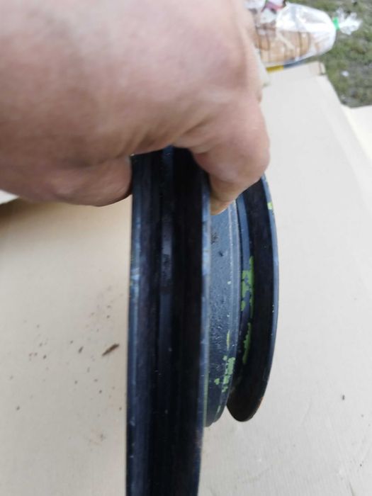 Fulie cu o curea cu diametrul de 375 mm