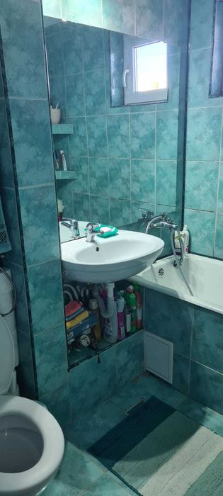 Vand apartament cu 2 camere